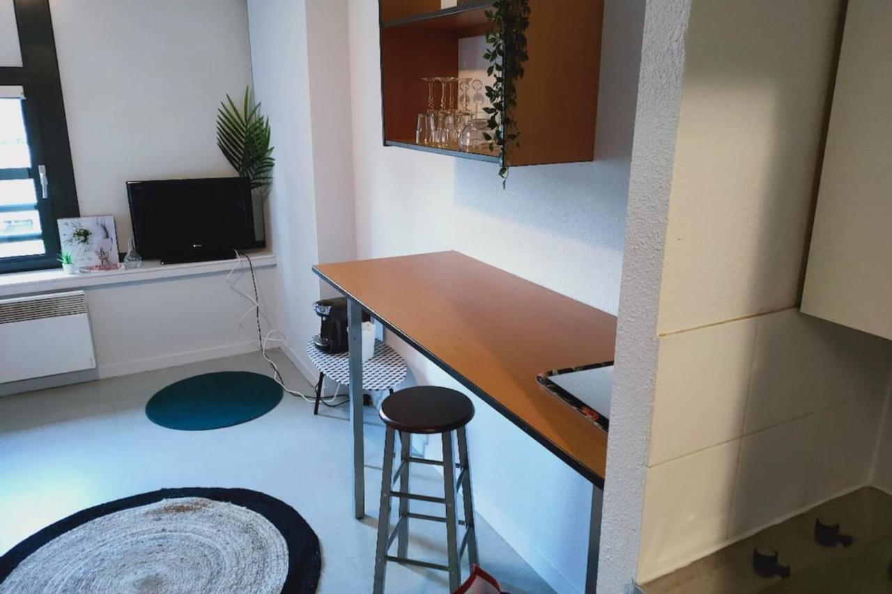 Studio Confortable Hyper Centre De Tours Apartment ภายนอก รูปภาพ
